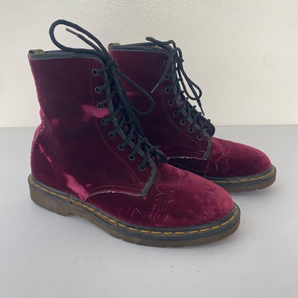 Vintage Dr. Martens {size UK 7.5} Boots Shoes Red Velvet - Picture 1 of 12